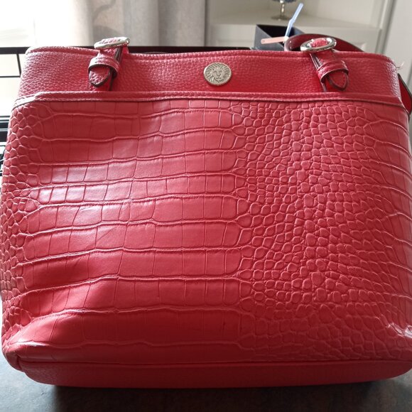 Purse - Picture 1 of 3